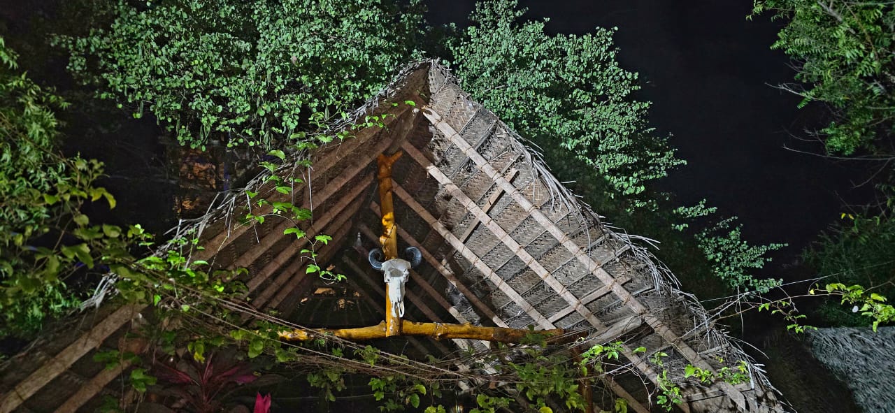 Thumbaya Resorts - Yala grand entrance sign in the woods
